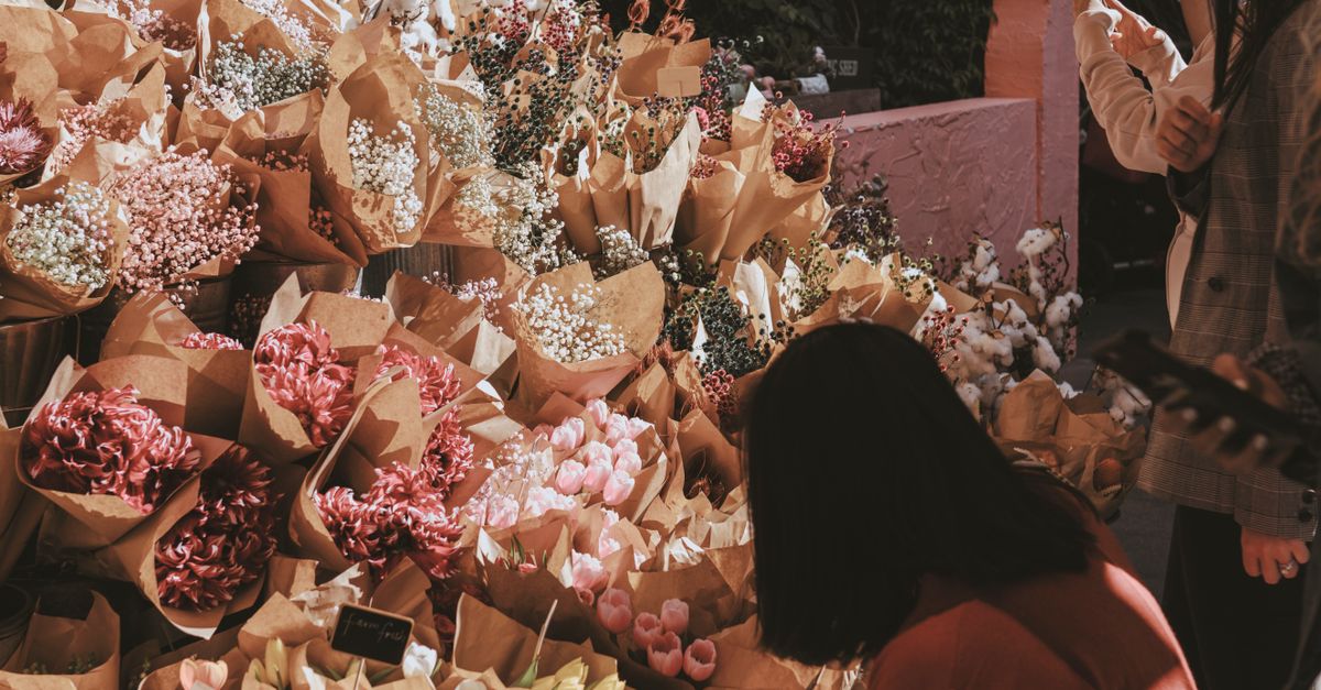 How Seasonal Trends Affect Monthly Flower Subscription Choices