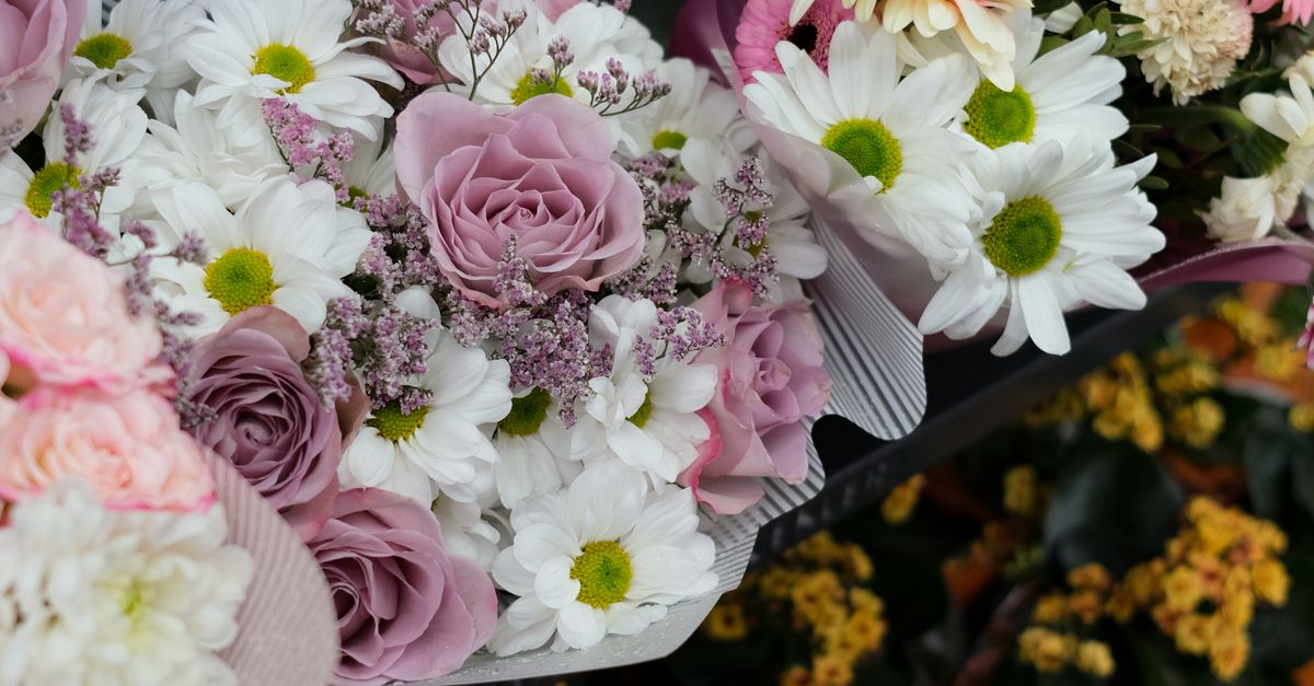 Transform Your Home with Eco-Friendly Floral Subscriptions